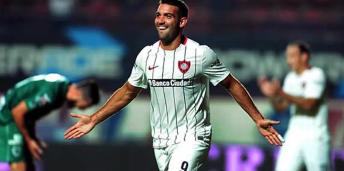 沃尔夫斯堡队员发挥出色领先积分榜的简单介绍