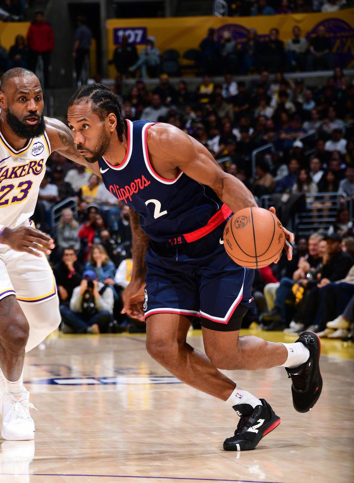 快船客场惨败，莱昂纳德陷入低迷