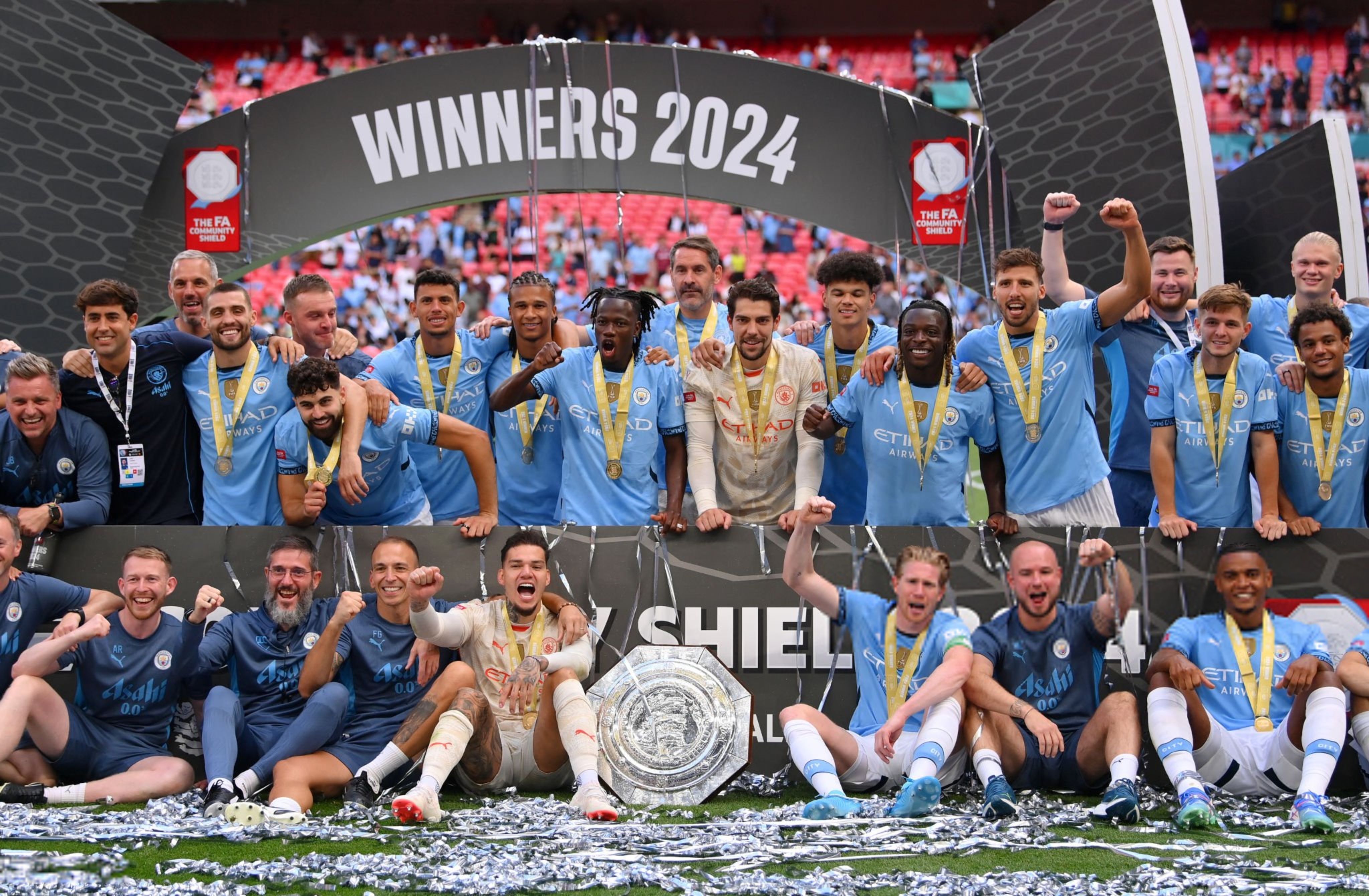 aoa体育体育平台-曼城球员互动频繁，场上表现出色，实现惊人连胜