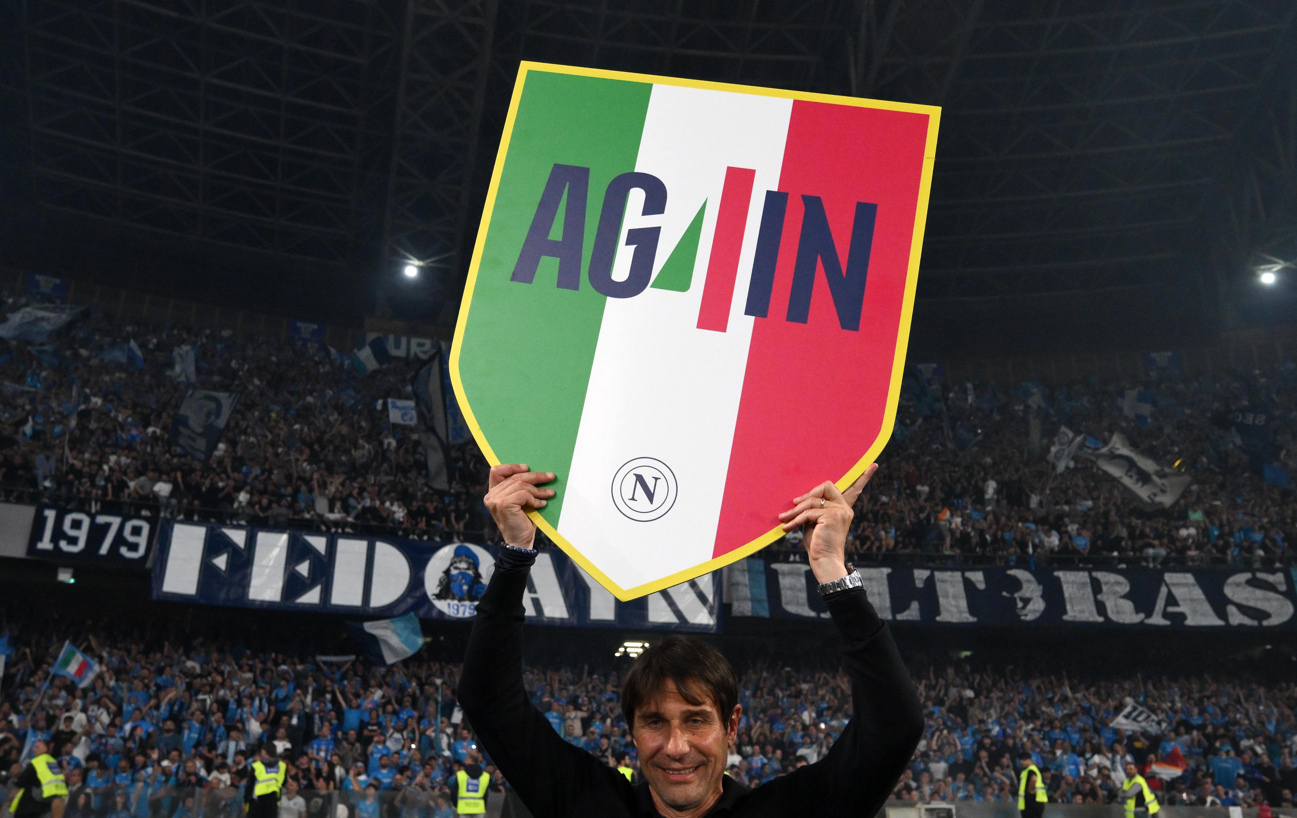 那不勒斯主帅因伤宣布离队，球员们心情低落