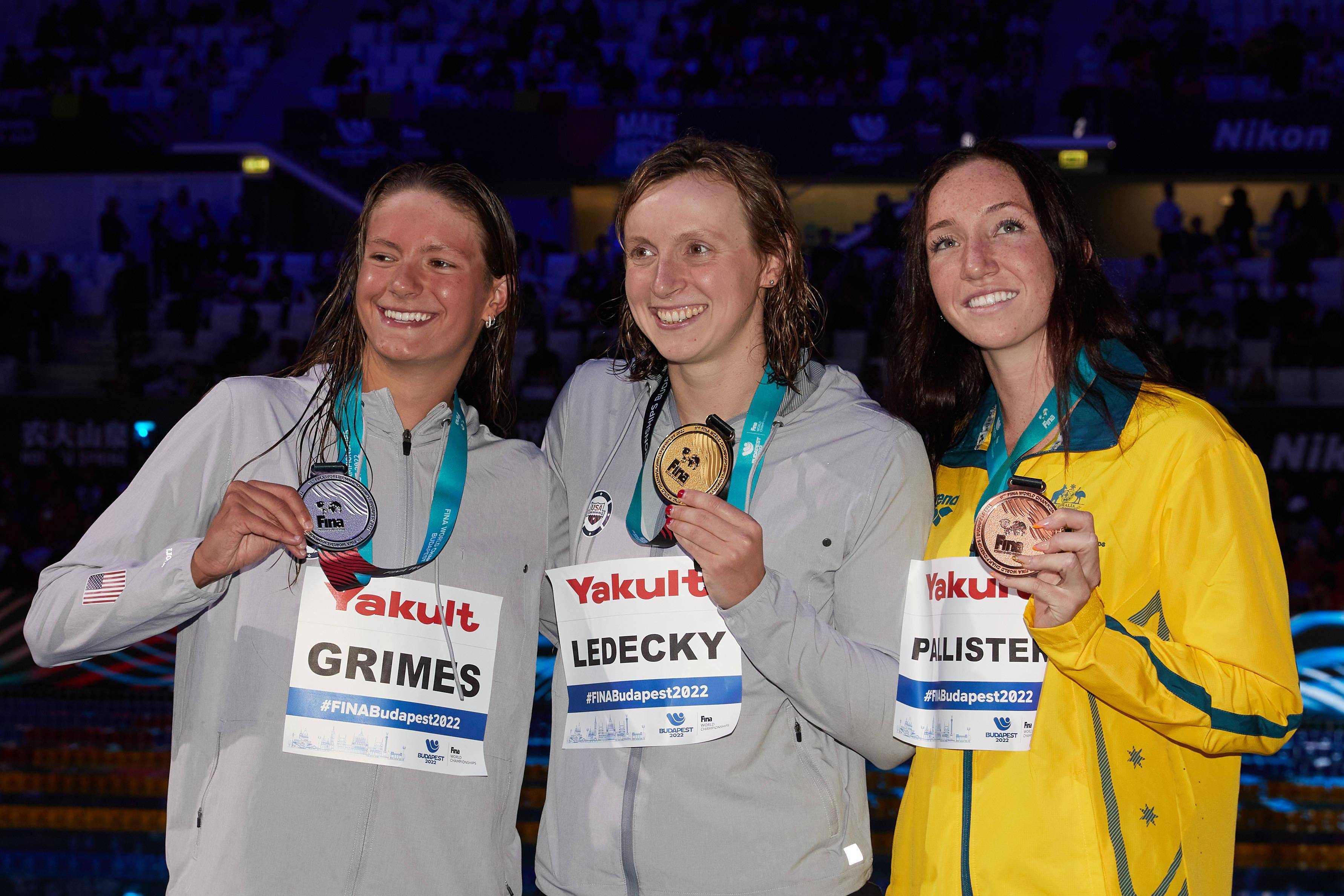 美国女子米接力夺冠，实力强劲