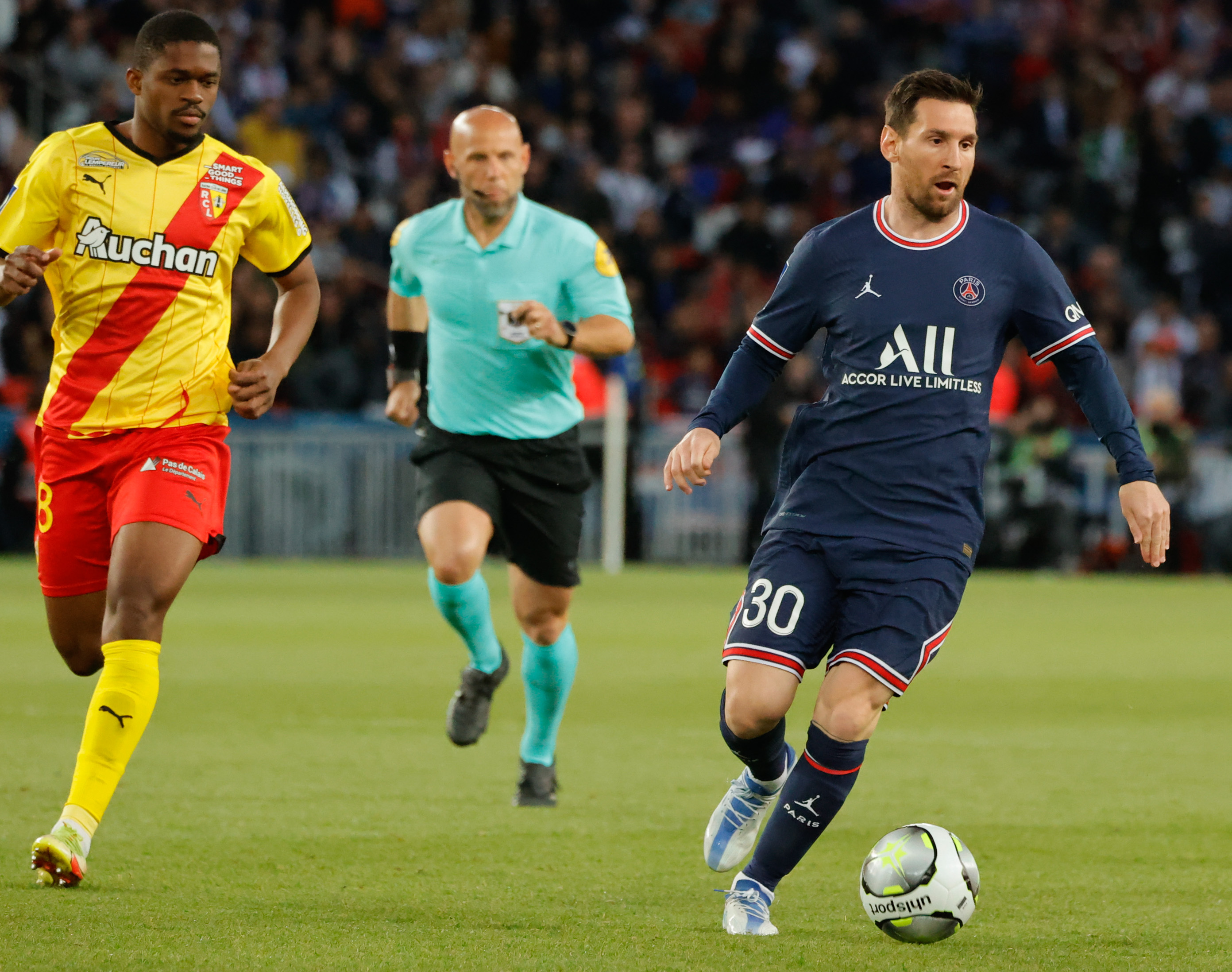 巴黎联手科特迪瓦新星，法甲夺冠前途无限的简单介绍