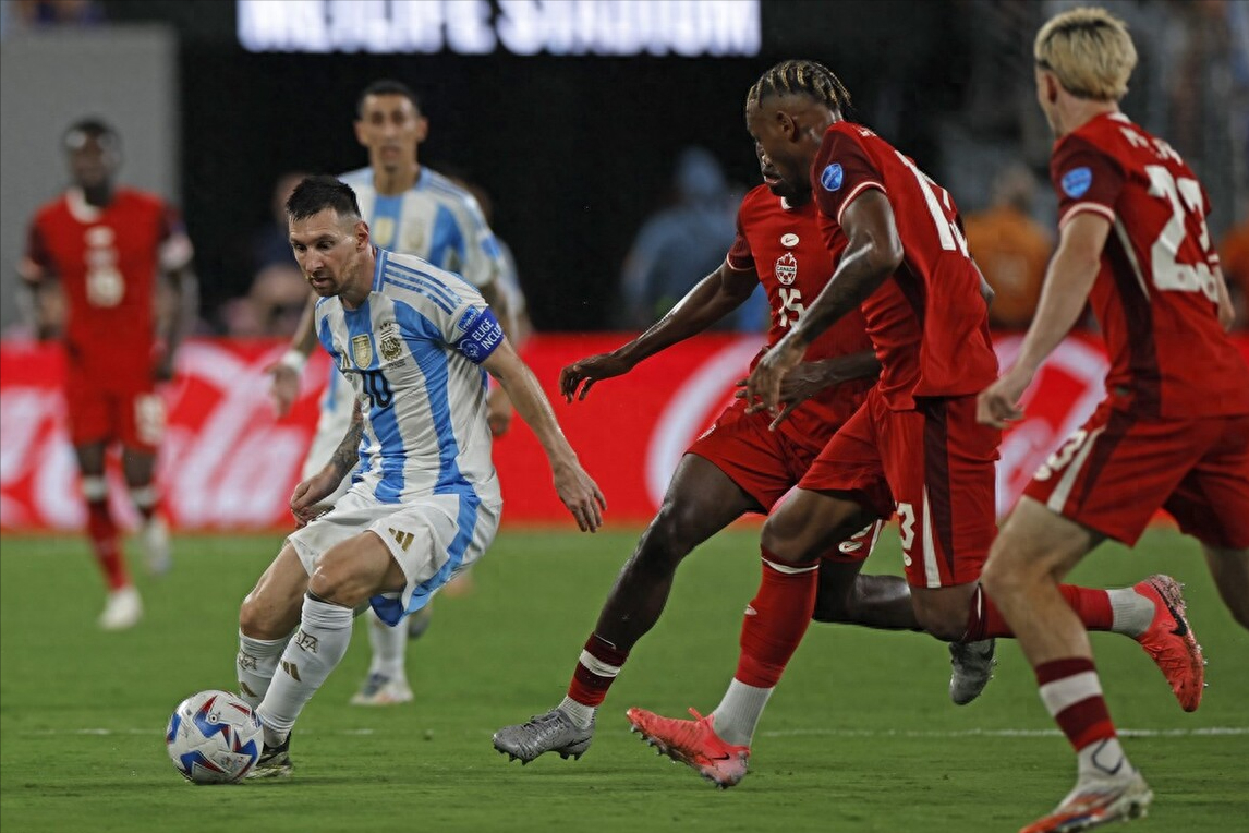 包含美因茨踢球俱乐部挑战西班牙球队,争取晋级下一轮的词条 包含美因茨踢球俱乐部挑战西班牙球队,争取晋级下一轮的词条