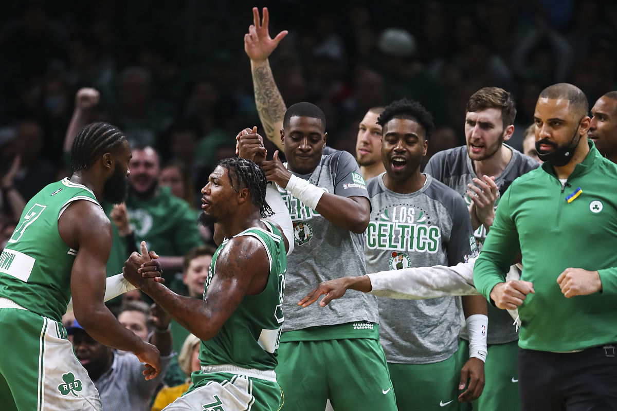 篮网客场大胜，凯尔特人遭遇主场逆转的简单介绍