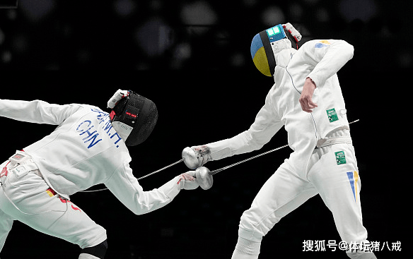 乌克兰击剑选手亚历克斯成功晋级半决赛