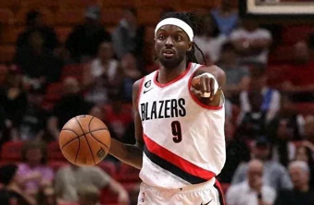 开拓者淘汰黄蜂，提升西部排名的简单介绍