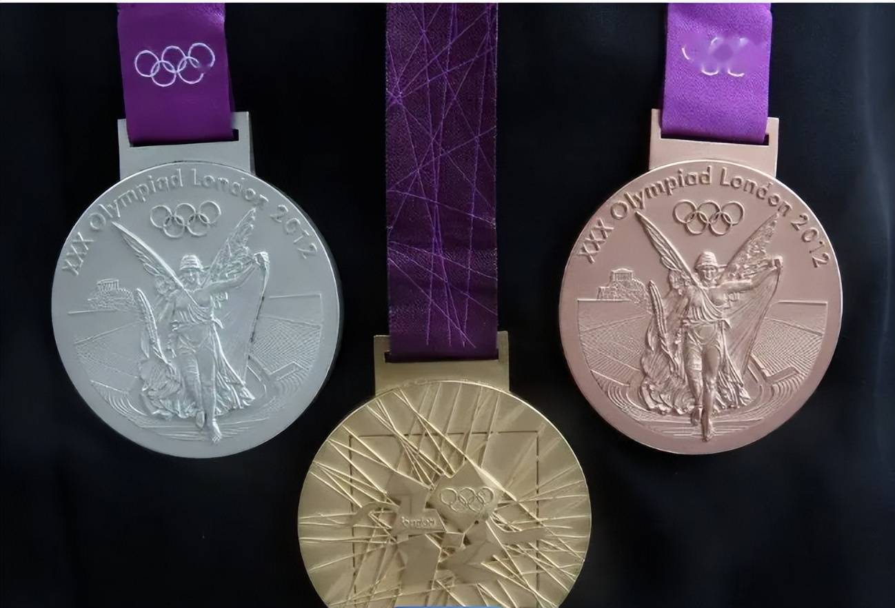 法国运动员夺得新奇赛金牌！