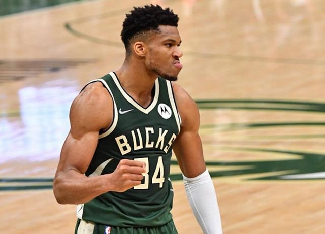 雄鹿大胜灰狼，安特托昆博25分的简单介绍