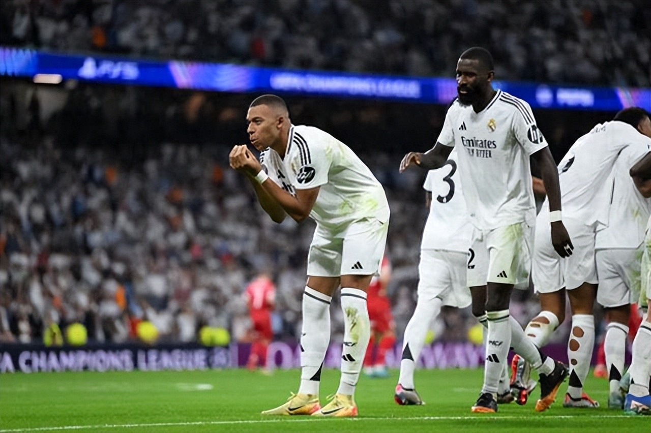 西班牙备战半决赛，实力强劲