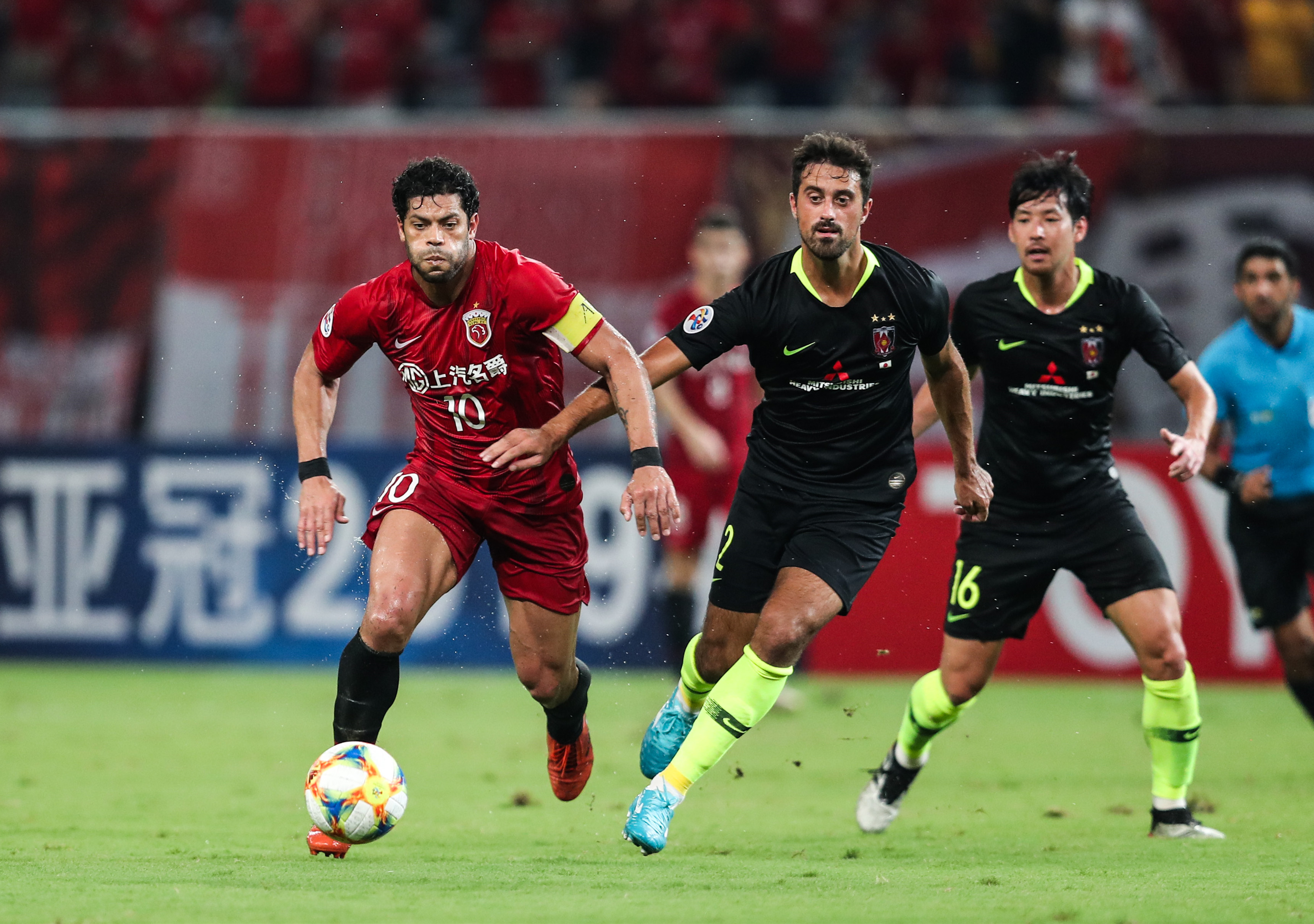 aoa体育体育官网-包含京都不动马德里，双方晋级前景未定的词条