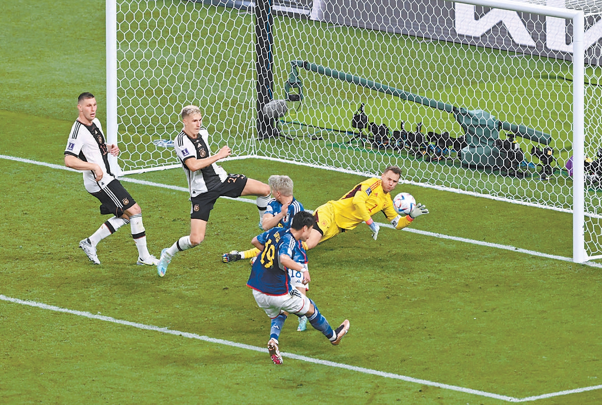 aoa体育体育网站-诺维奇门将出色扑救，守住球门不失